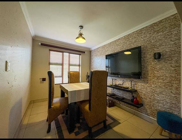 3 BEDROOM HOUSE FOR SALE IN SONNEVELD